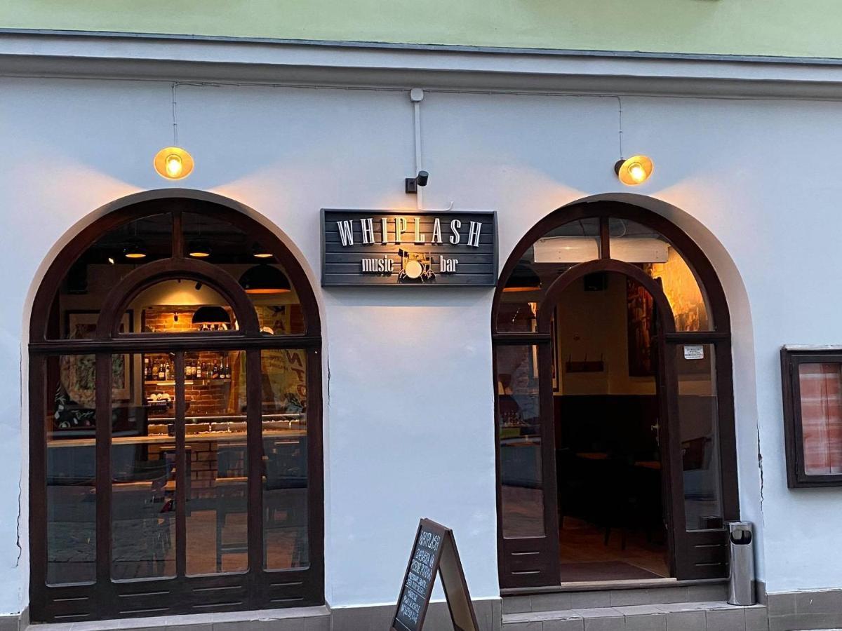 Apartamenty Walowa 4 Tarnów Exteriör bild