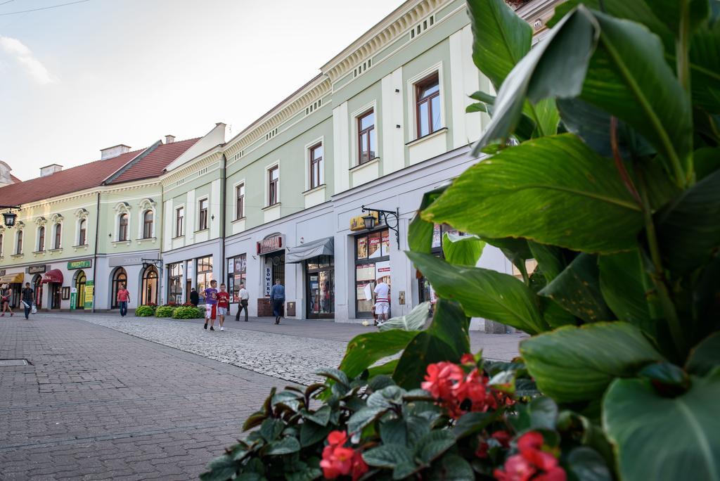 Apartamenty Walowa 4 Tarnów Exteriör bild